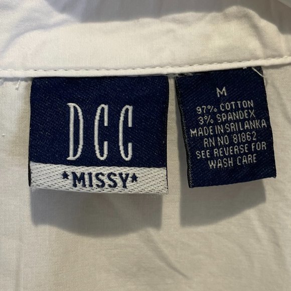 DCC Missy White Button Down Shirt sz M Super Cute - Picture 4 of 6